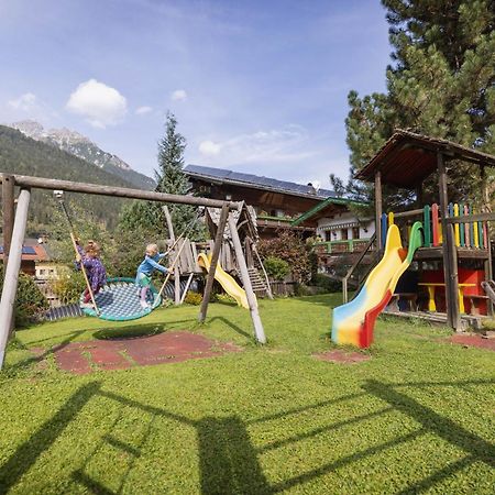 Familien- & Vitalhotel Auenhof Fulpmes Extérieur photo