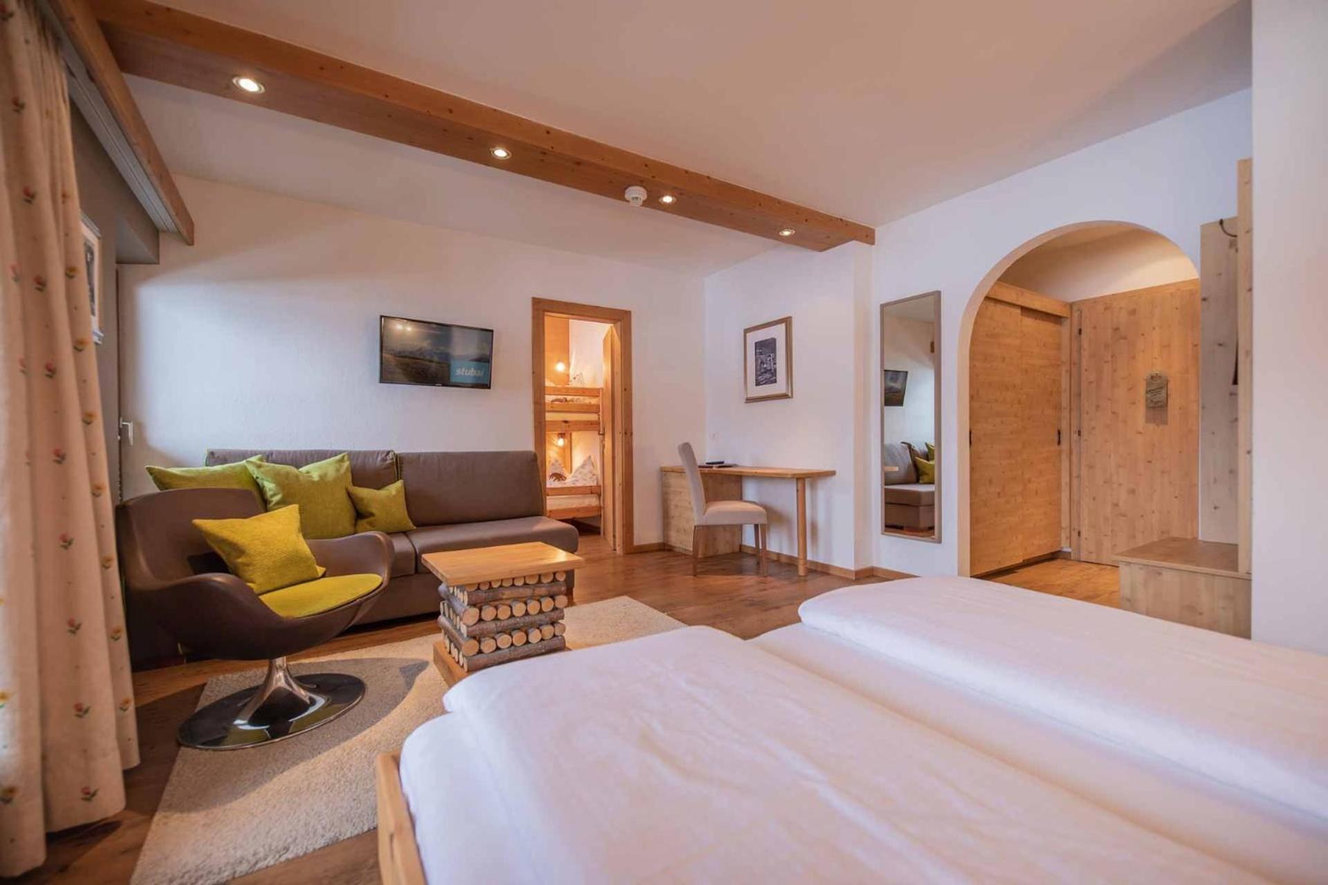 Familien- & Vitalhotel Auenhof Fulpmes Extérieur photo