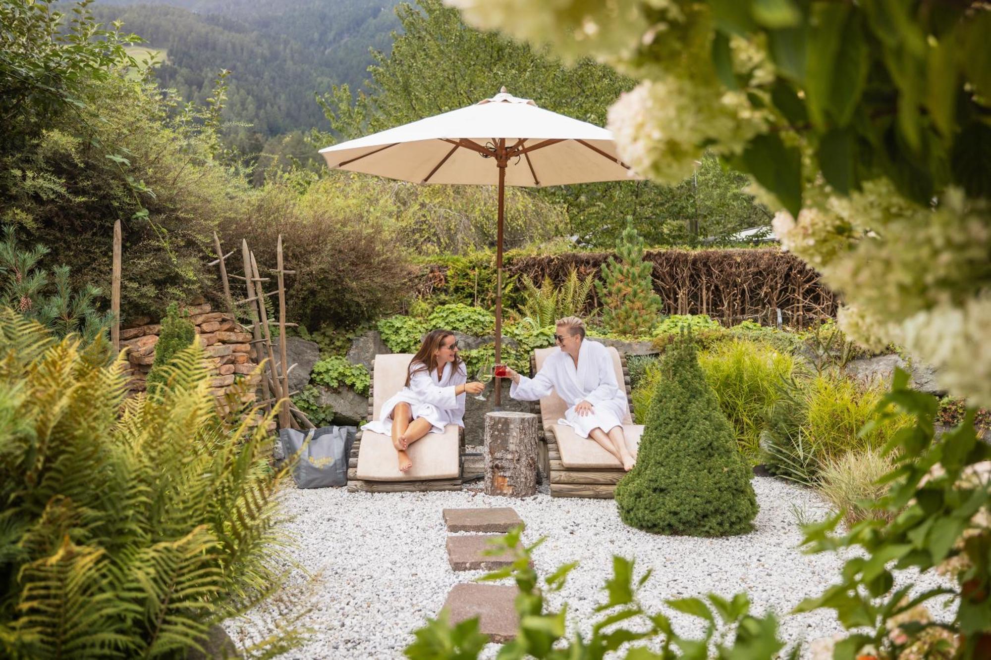 Familien- & Vitalhotel Auenhof Fulpmes Extérieur photo