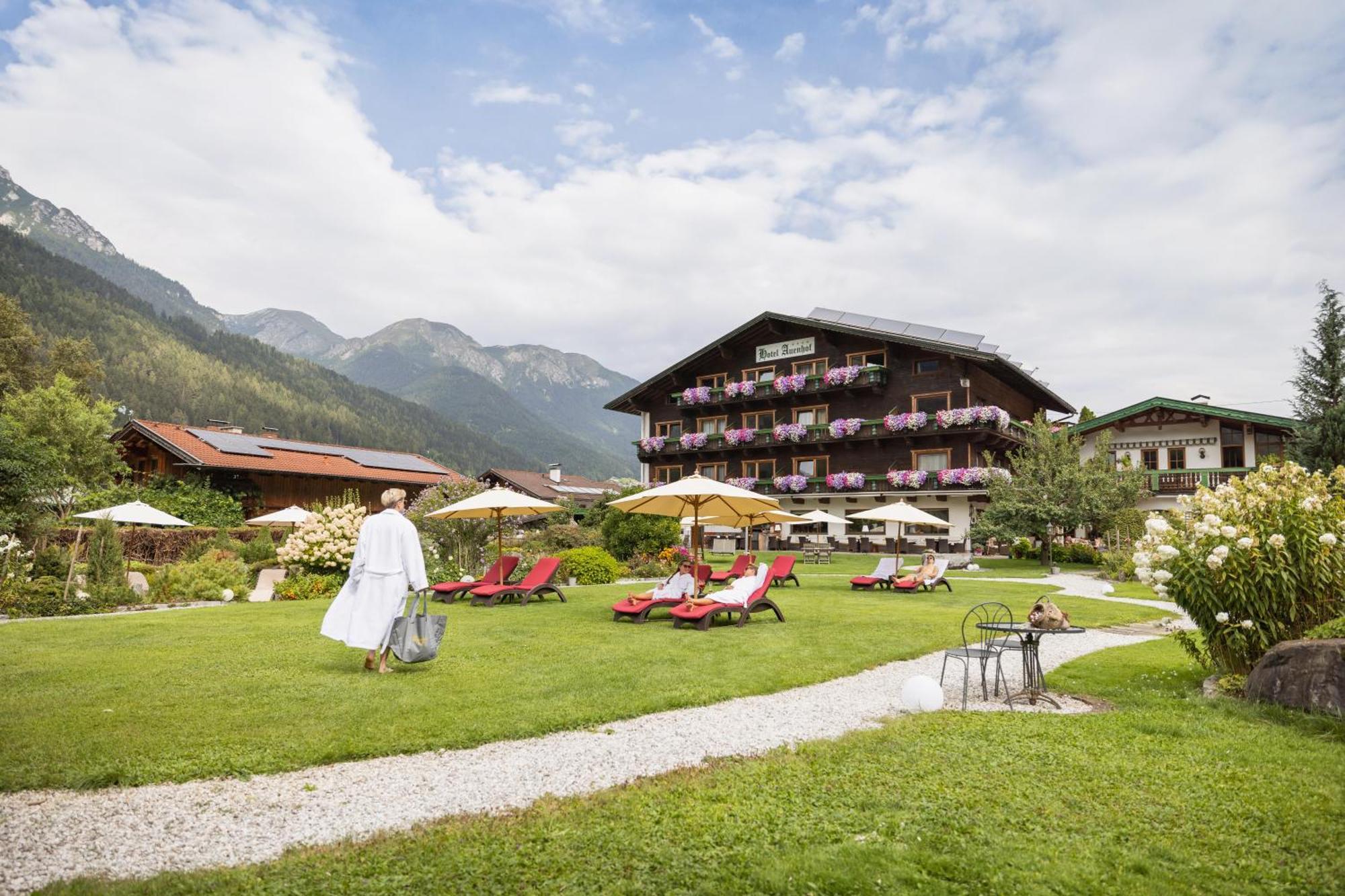 Familien- & Vitalhotel Auenhof Fulpmes Extérieur photo